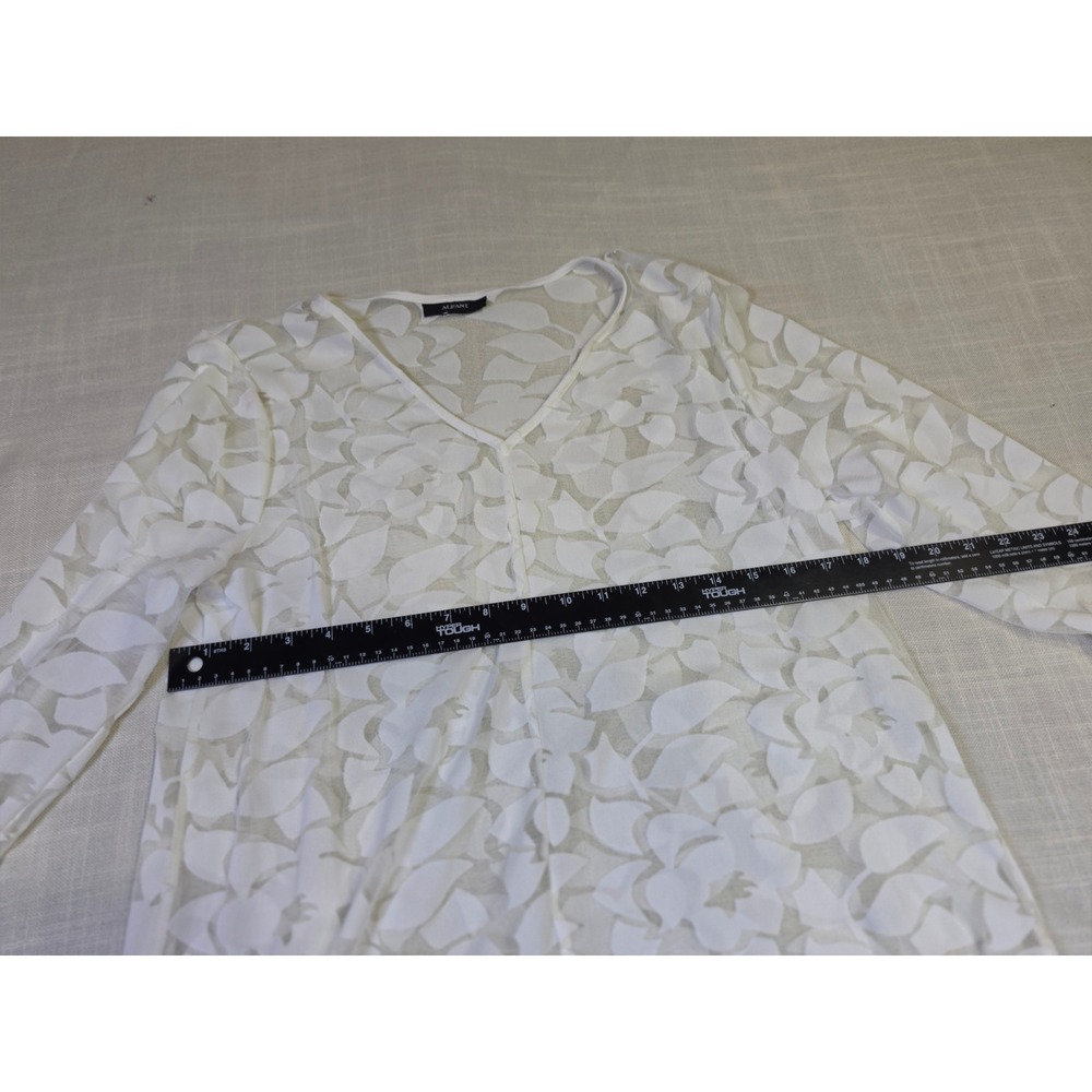 Alfani White Burnout Floral Mesh Tunic Top V-Neck Long Sleeve Side Slit Size M - Picture 4 of 6